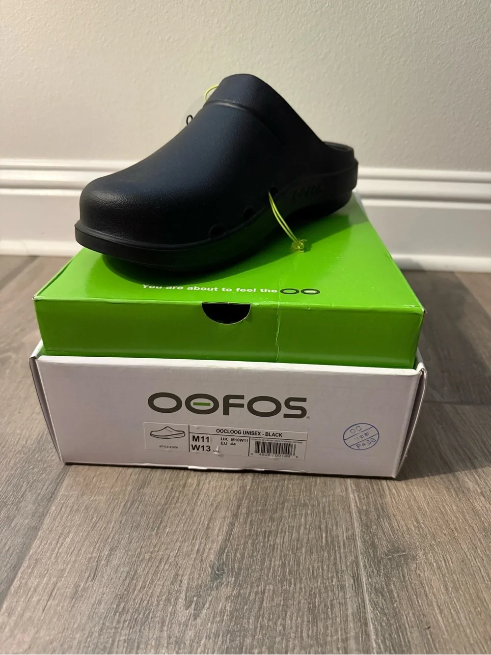 OOFOS OOCLOG Clog - Black